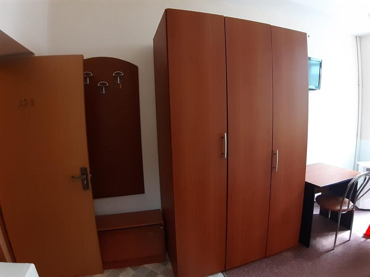 Old Town Friendly And Lovely Apartment Bukarest Kültér fotó