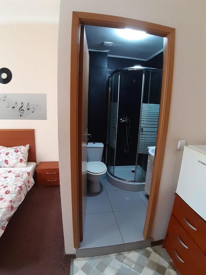 Old Town Friendly And Lovely Apartment Bukarest Kültér fotó